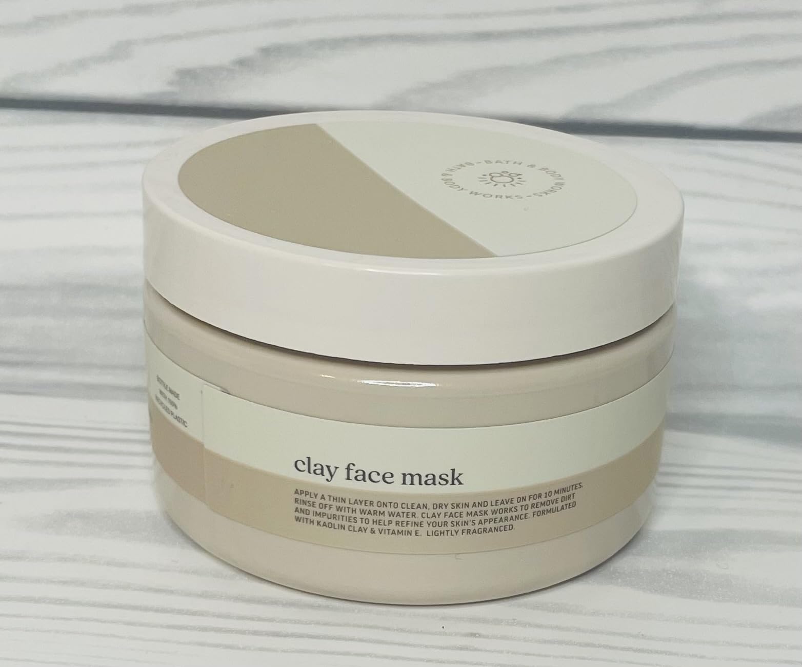 Bath and Body Works Face Clay Face Mask With Kaolin Clay, Bentonite Clay, and Vitamin E, 6.5 oz